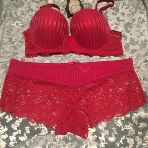 Plus Size Bra Set - Size 42C/3X